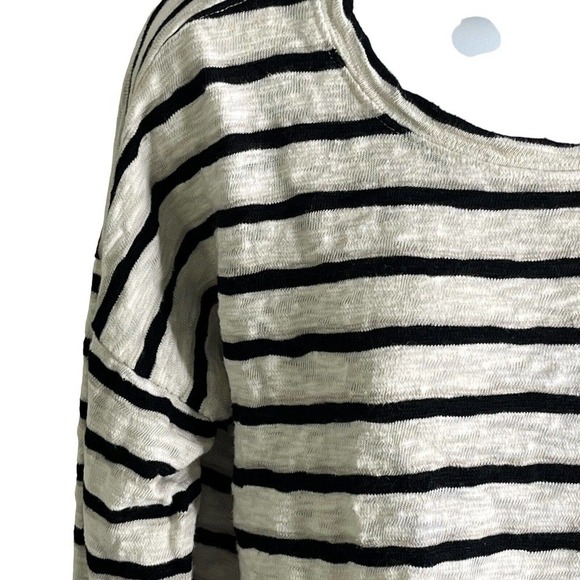 Carly Jean Size M Striped Top Pullover Textured 100% Cotton Black White - Picture 4 of 8